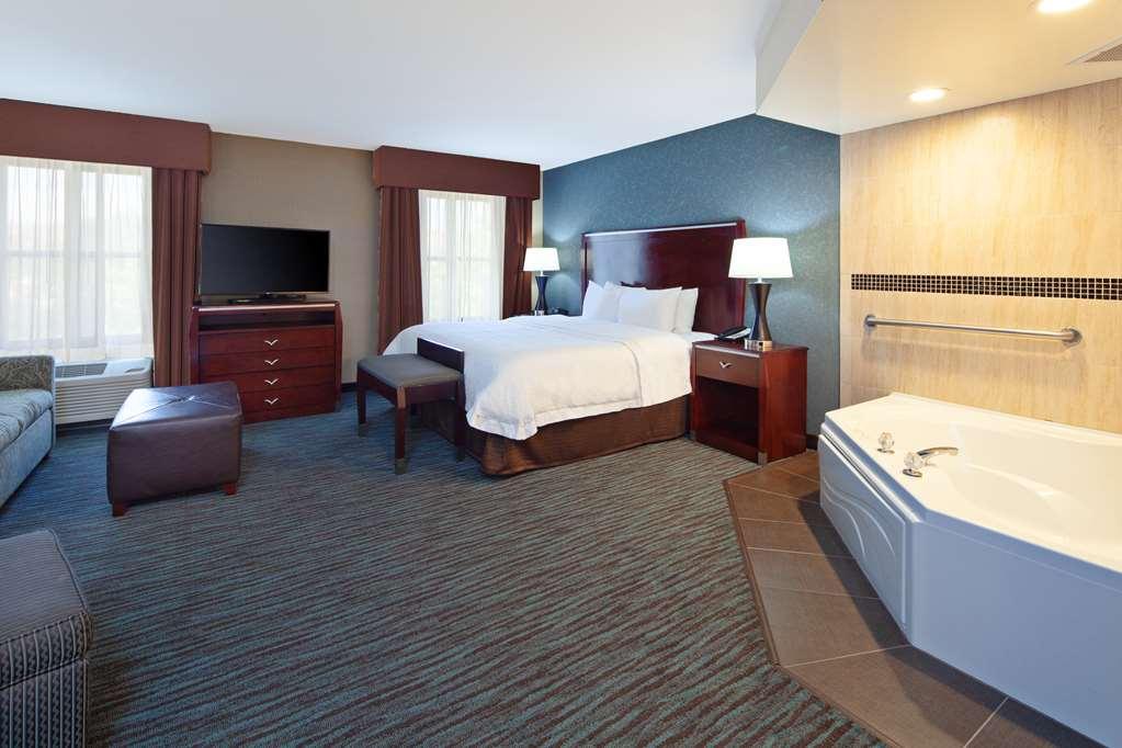 Hampton Inn & Suites Agoura Hills Exterior photo